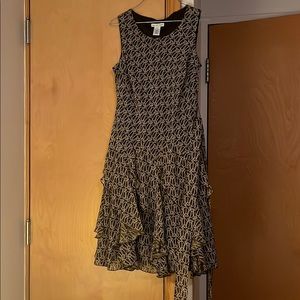 Chic Black and Gold Patterned Dress